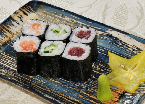 Hosomaki mix maki - Riso, tonno, salmone e cetriolo