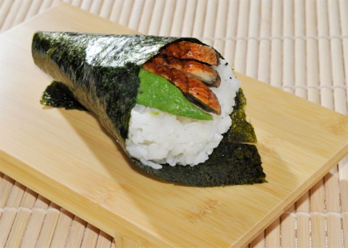 Anago temaki - Cono di alga con riso, anguilla* e avocado